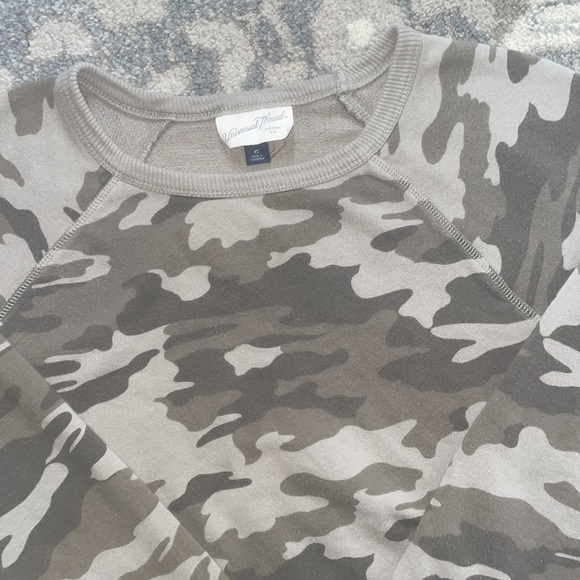 XS Green Camo L/S Sweater - Picture 2 of 4